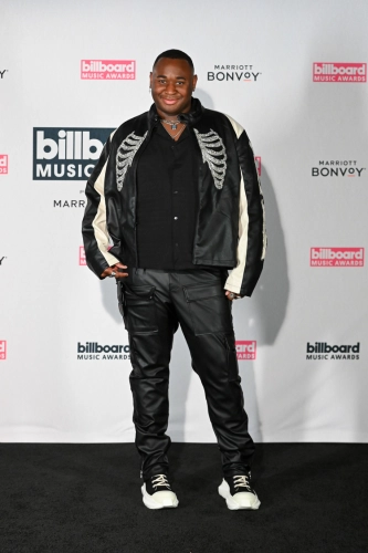 Billboard Music Awards 2023 Red Carpet Photos